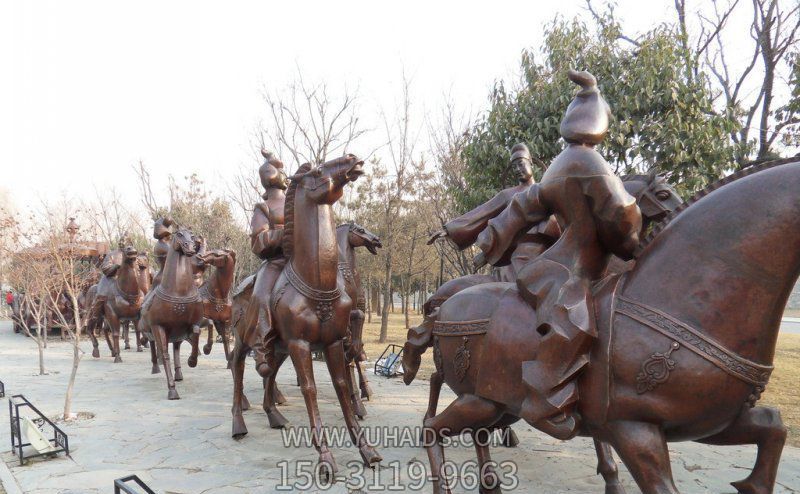 公園景區創意不銹鋼仿銅眾人出游騎馬雕塑