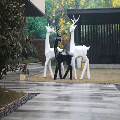 玻璃鋼塊面抽象梅花鹿，園林動物雕塑擺件