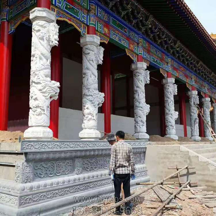 景區寺廟古建筑門前擺放漢白玉石雕龍石柱雕塑